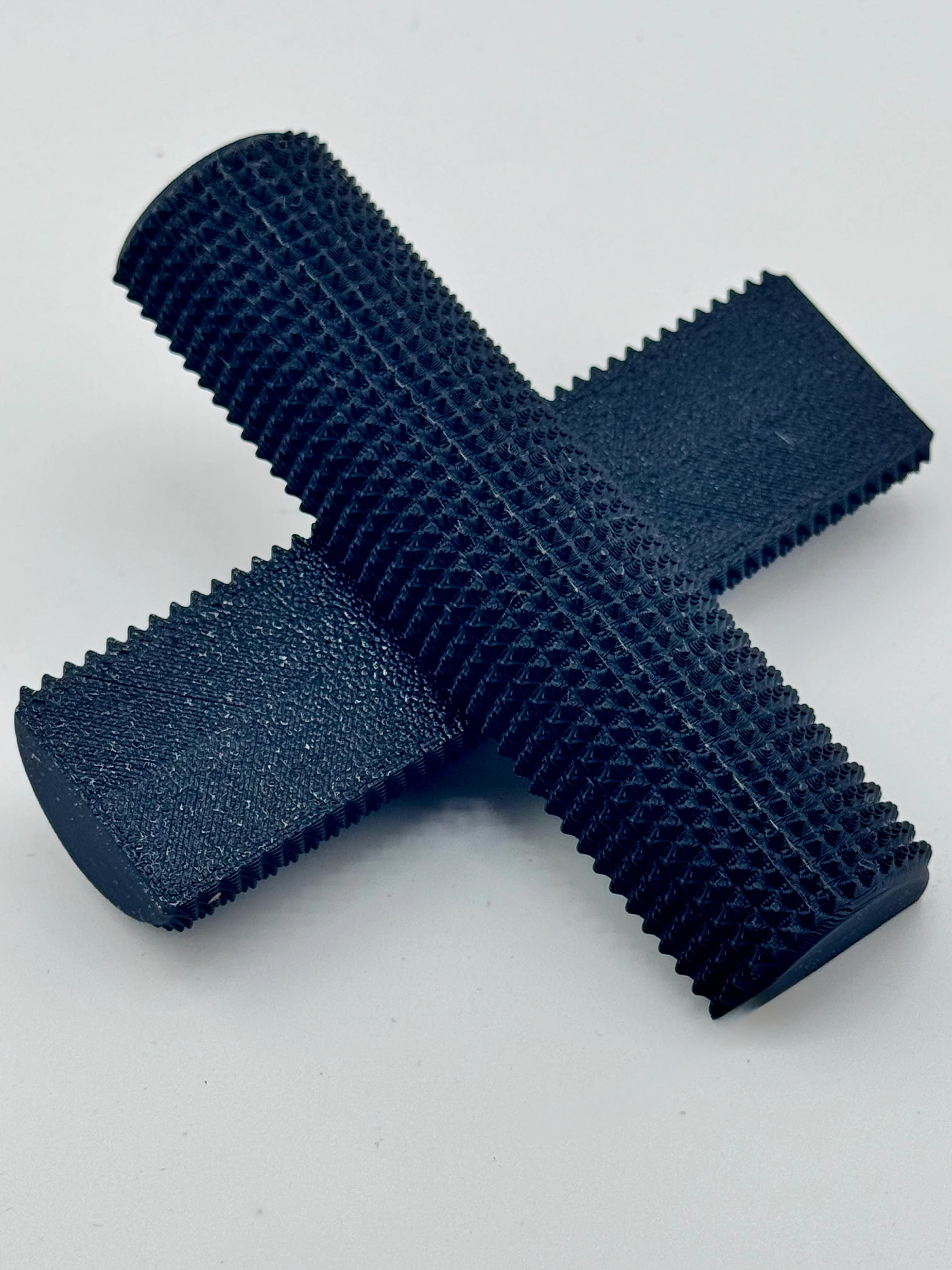 Spikie Split — Magnetic Snap-Together Textured Fidget | Satisfying Sensory Toy for Focus & Stress Relief - Image 4